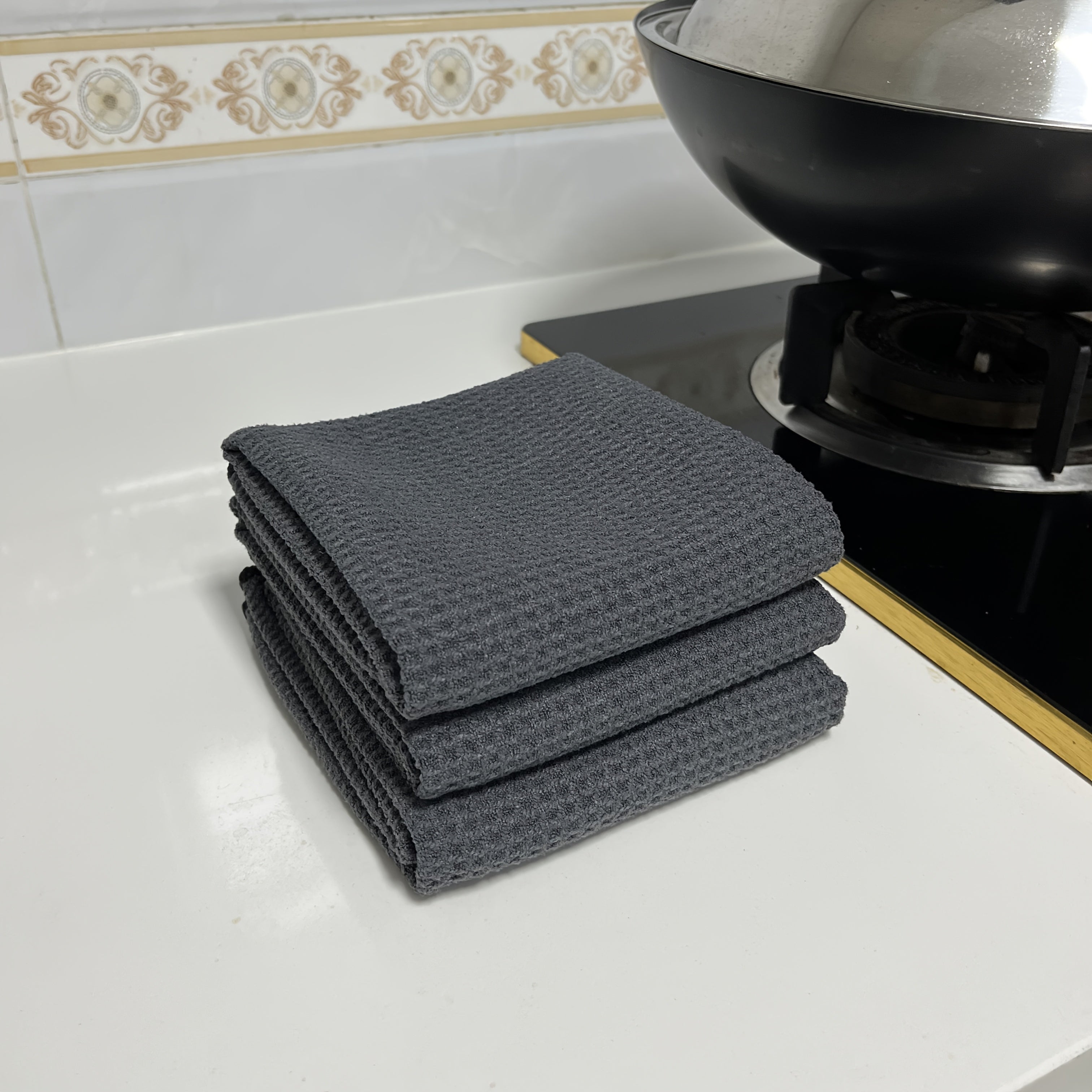 Set of Three Thick Microfiber Waffle Kitchen Towels, Ideal for Cleaning, Measuring 15.75 by 23.62 Inches, Suitable for Baristas And Tea Preparation